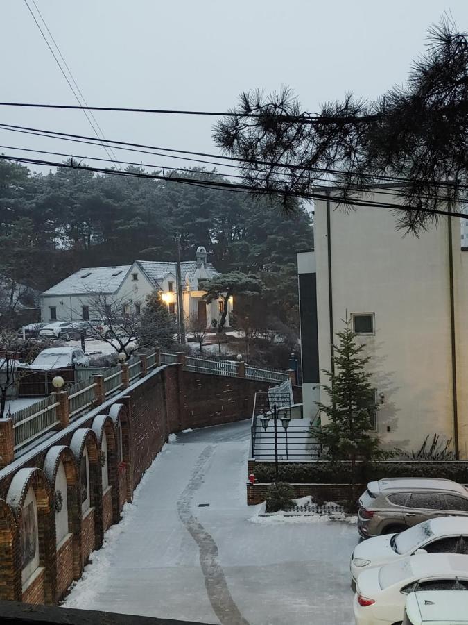 The Castle Stay Chuncheon Dış mekan fotoğraf