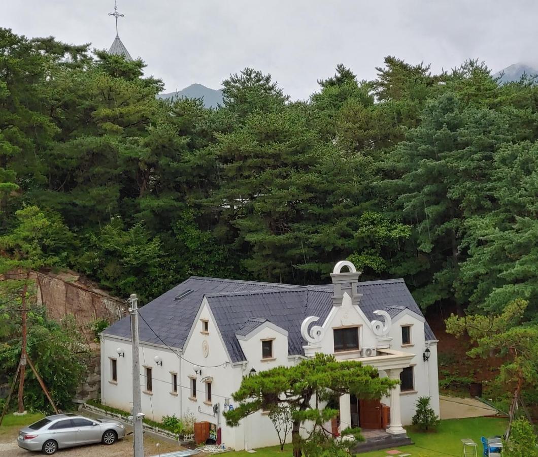 The Castle Stay Chuncheon Dış mekan fotoğraf